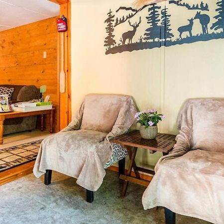 Pocono Cabin With Private Pool At Shawnee Mtn East Stroudsburg Ngoại thất bức ảnh